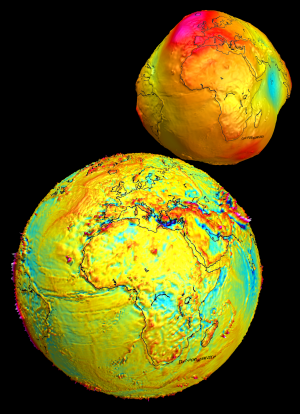 Schwerefeldmodell 2005 aus CHAMP- und GRACE-Beobachtungen: Schwereanomalien (Bild unten) über den gesamten Erdball und das entsprechende Geoid (Bild oben). Quelle: GFZ Potsdam